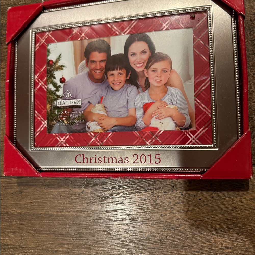 Malden Festive Red and Silver Photo Frame